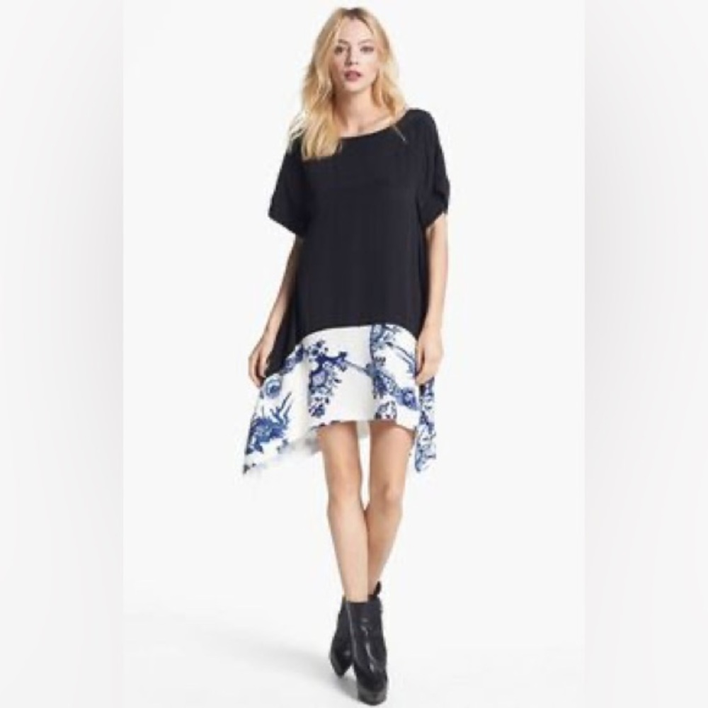 ELIZABETH AND JAMES Short-Sleeve Scarf Swing Dress